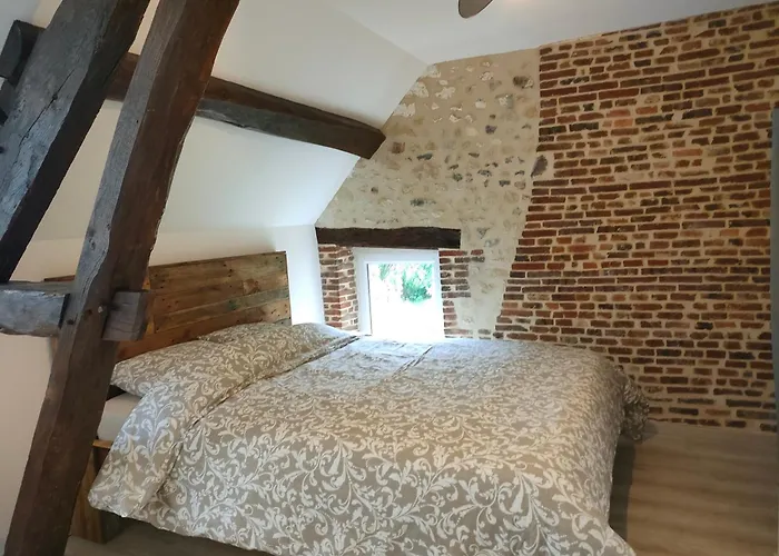 De La Mouchonniere * Saint-Ouen-de-Sècherouvre